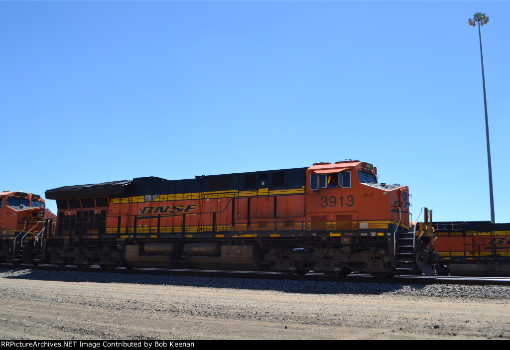 BNSF 3913